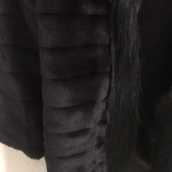 Coat, never been used - Picture 2 of 4